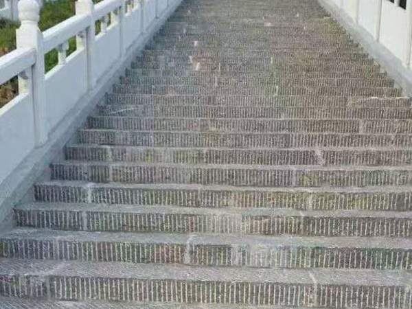 錾道面青石板铺装效果