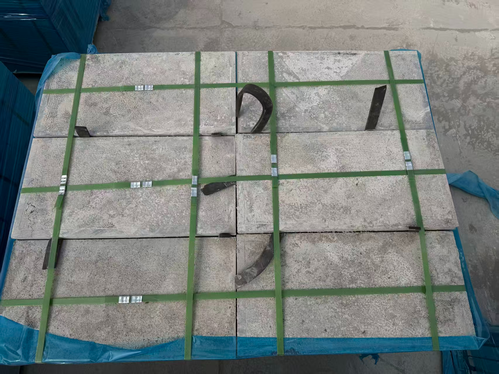 2026 年荔枝面青石板市场持续走热，户外景观铺装需求稳步提升